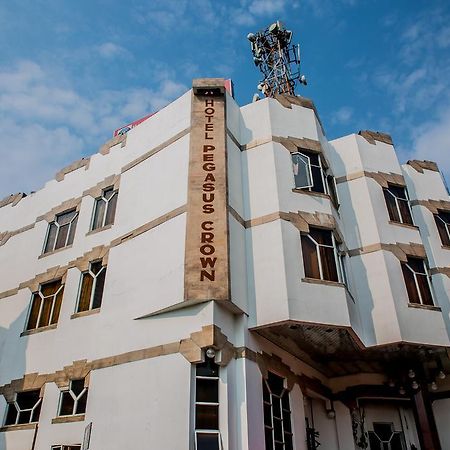 Hotel Pegasus Crown Шиллонг Экстерьер фото