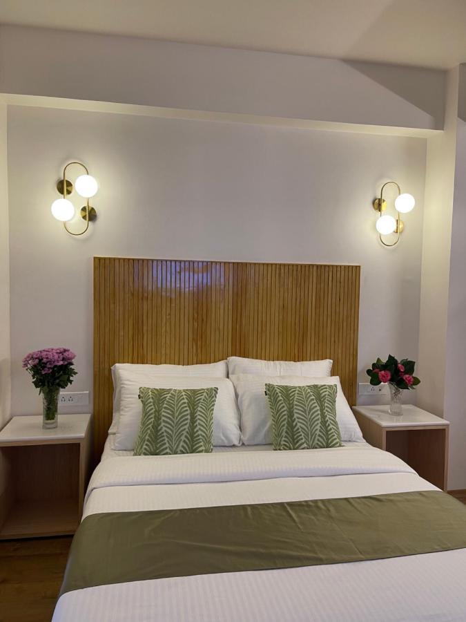 Hotel Pegasus Crown Шиллонг Экстерьер фото